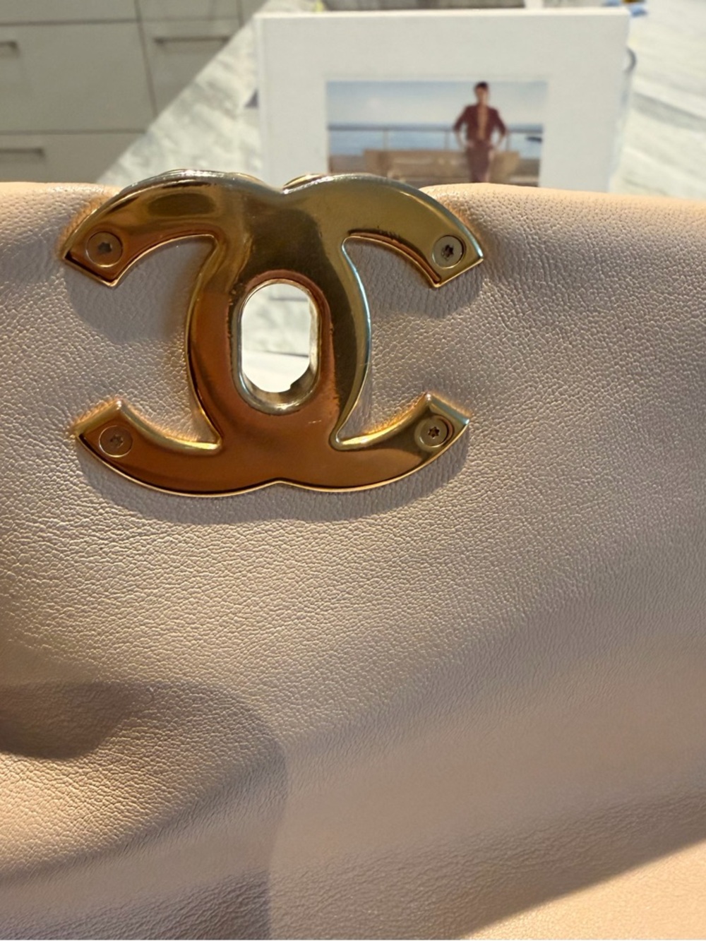 Chanel quilted beige 19 medium - Picture 10 of 14